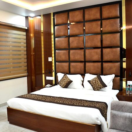 Fabhotel Roselle Inn Lucknow Dış mekan fotoğraf