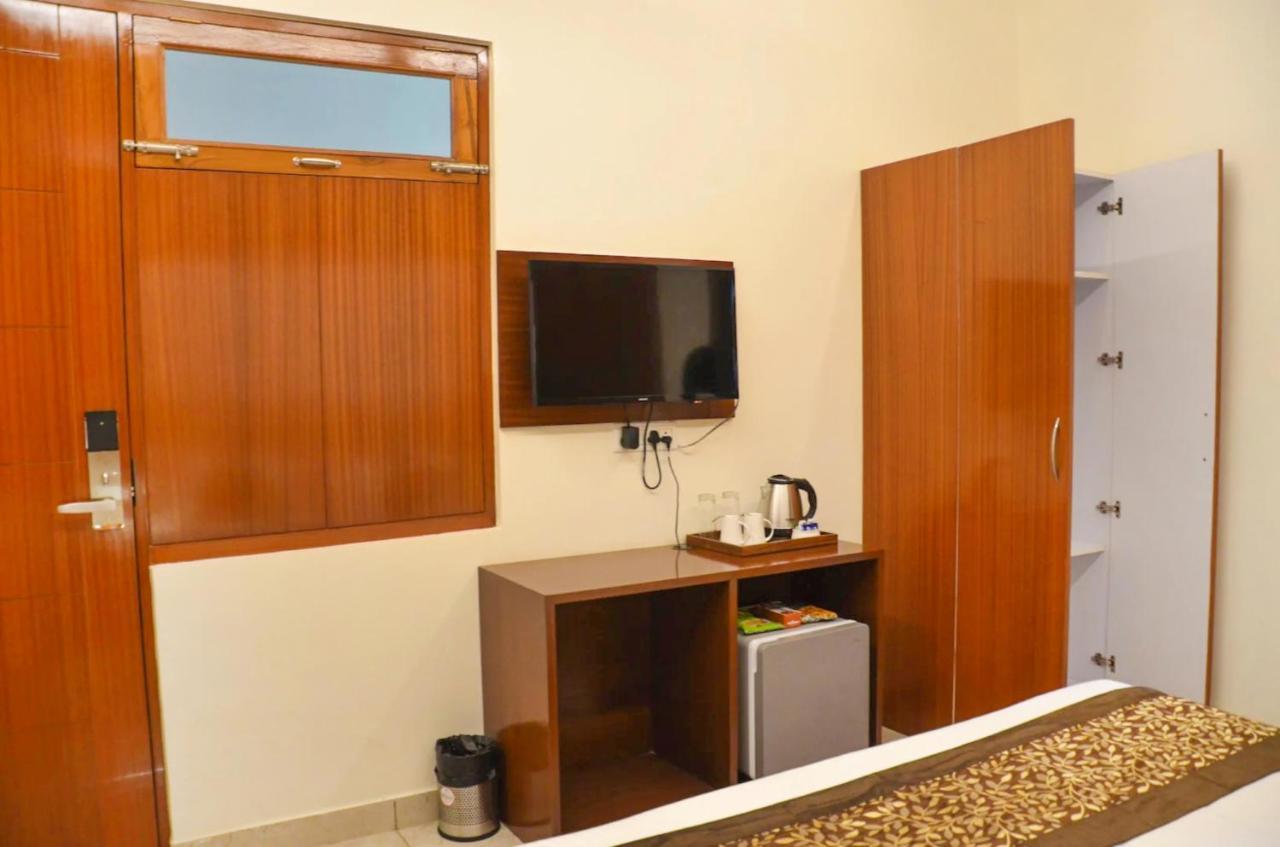Fabhotel Roselle Inn Lucknow Dış mekan fotoğraf