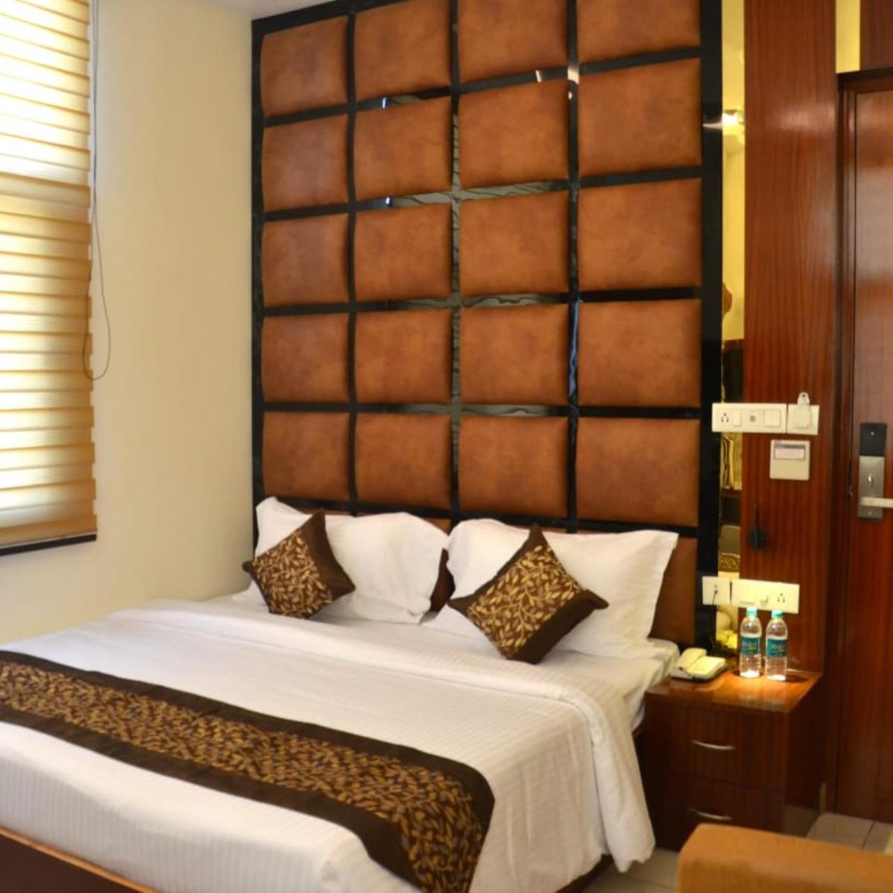 Fabhotel Roselle Inn Lucknow Dış mekan fotoğraf